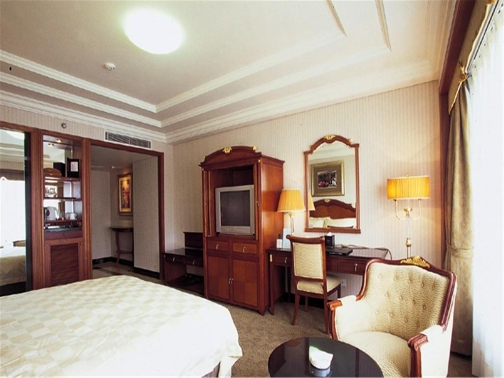 New Grand Dynasty Hotel Chaoyang  Exterior foto