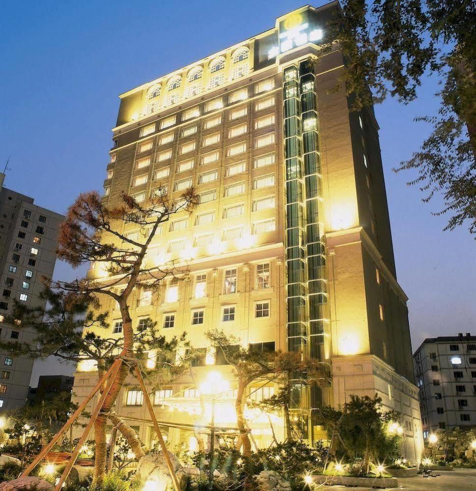 New Grand Dynasty Hotel Chaoyang  Exterior foto